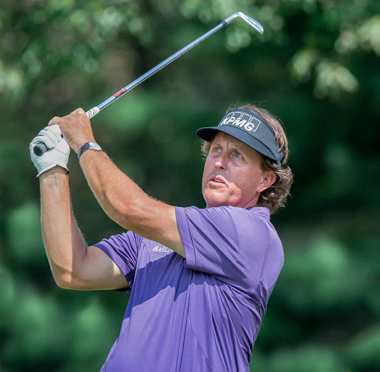 Golfers Pay Tribute By Wearing Purple in Honor of A Passing Prince