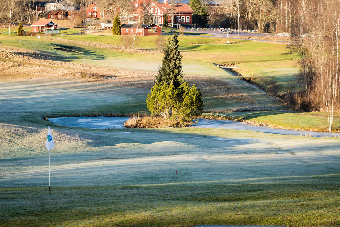 Cold-Weather Golf: Techniques to Keep Your Game Sharp in Winter Conditions