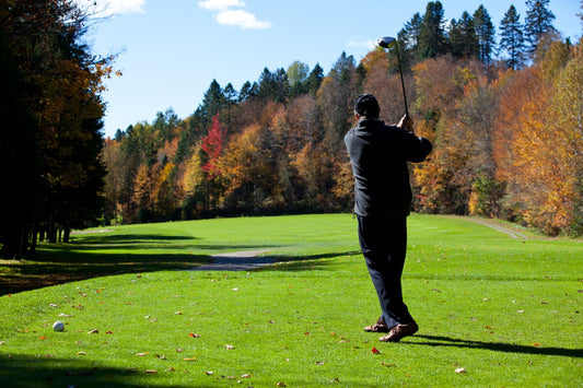 The Best Fall Golf Destinations: Where to Play Amidst Stunning Autumn Foliage